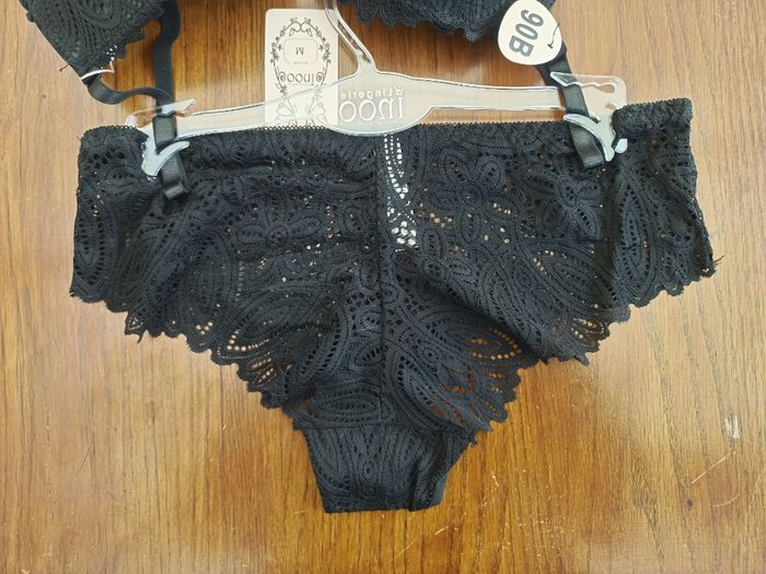 Ensemble lingerie - photo numéro 4