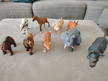 Lot jouets animaux