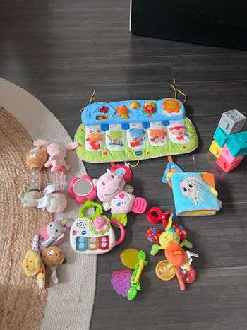 Lot jouets d’éveil