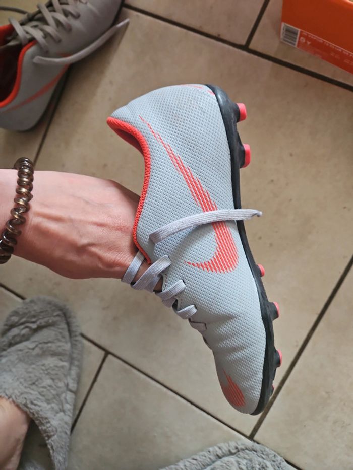 crampons nike 37.5 - photo numéro 5