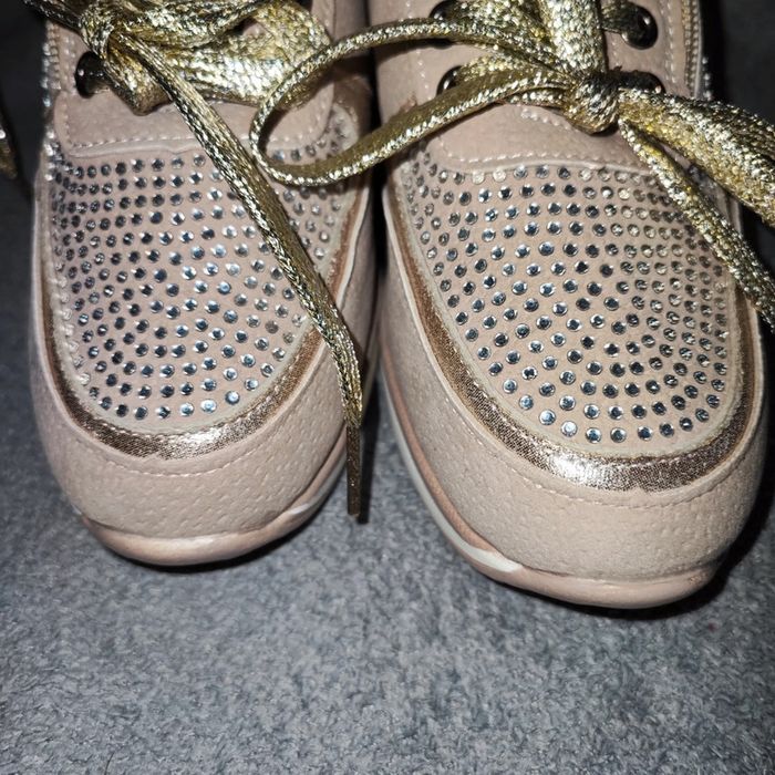 Baskets T36 taupe strass et doré. - photo numéro 9