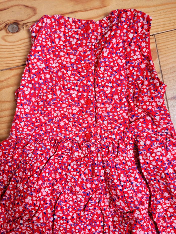 Robe rouge fleurie (23 mois) - photo numéro 2