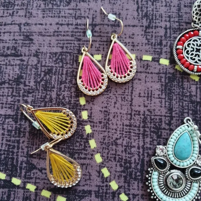 Lot bijoux fantaisie - photo numéro 2