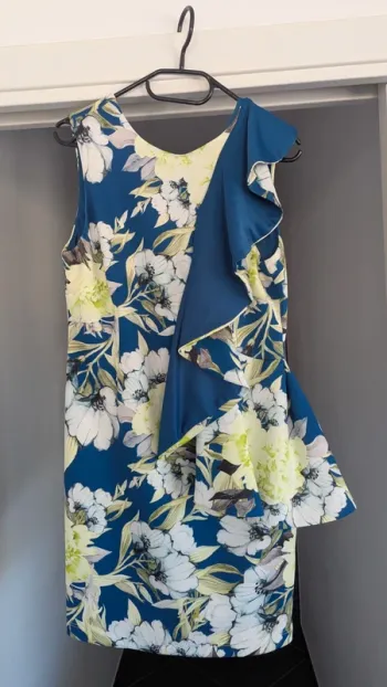 Robe de cocktail / mariage dos nu portée 1 fois
