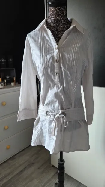 Chemise ou tunique de chez Fiorella di Verdi en taille 44