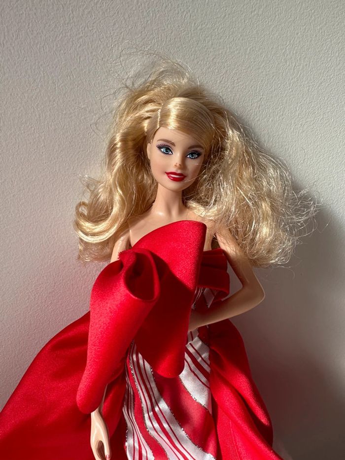 Barbie collection robe rouge - photo numéro 2