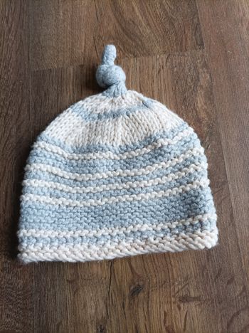 Bonnet bébé bleu et blanc