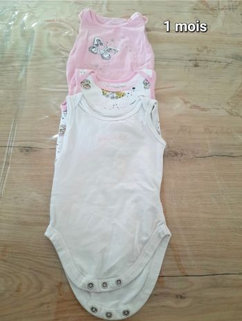 Lot de 3 bodys sans manche