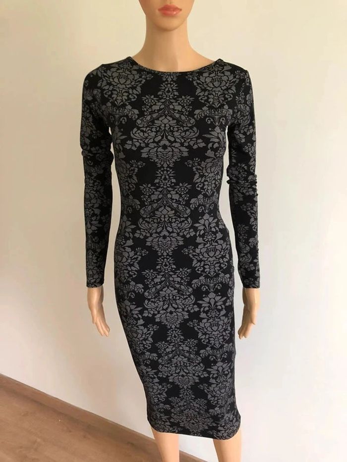 Robe noire et argentée mi longue Boohoo taille 36 jamais portée