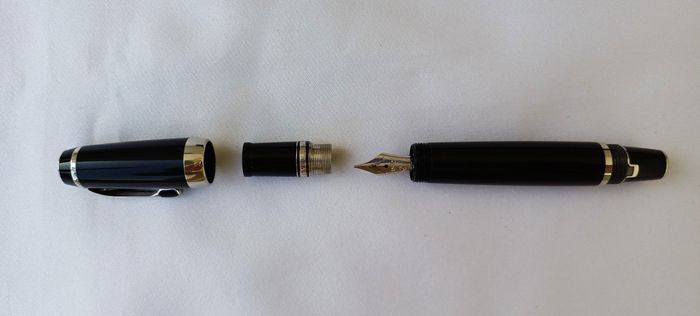 Stylo-plume rétractable Mont-Blanc - photo numéro 7