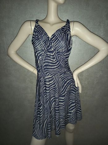 robe bleu marine et blanche taille 40