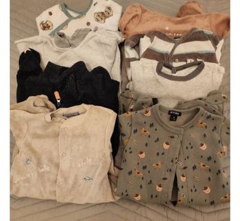 Lot pyjamas et bodys 3 mois