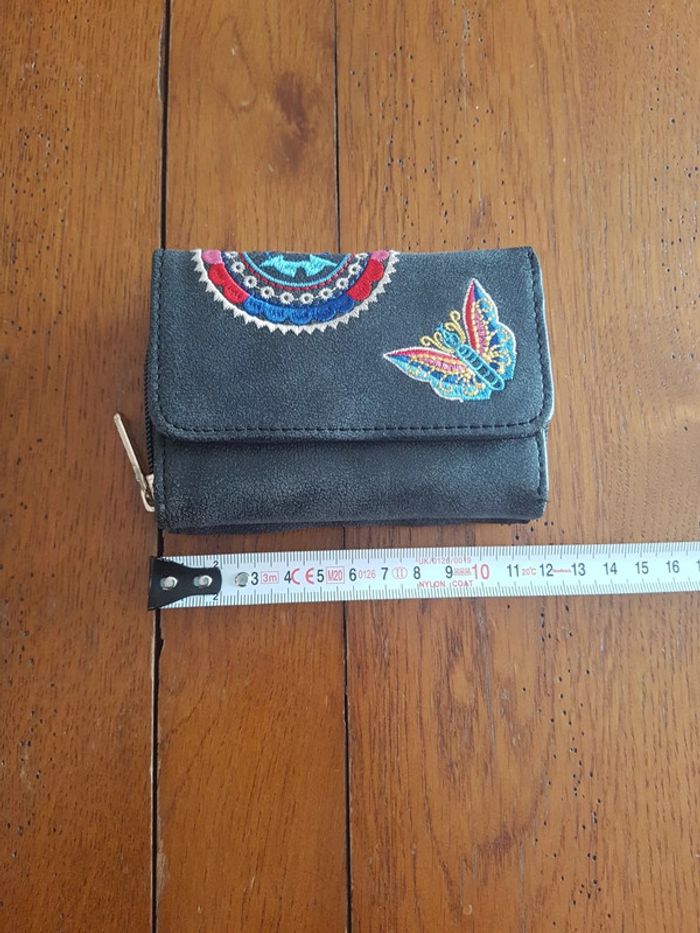 Petit porte-monnaie neuf