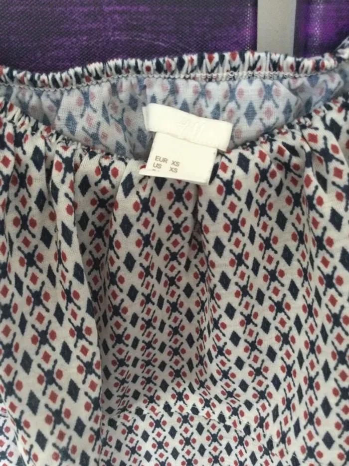Haut avec volant à motifs H&M T34 - photo numéro 2