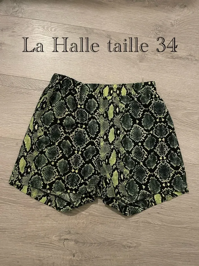 Short motif serpent - La Halle - Taille 34 - Très bon état