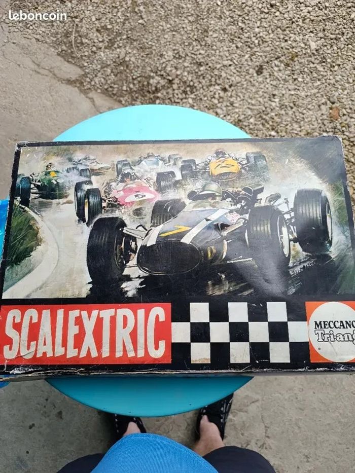 Circuits scalextric a venir chercher sur place - photo numéro 2