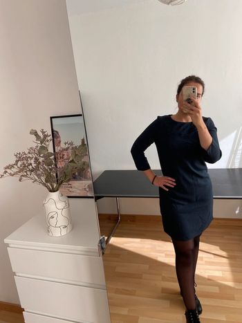 Robe droite bleu marine / Taille 40