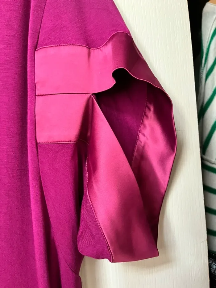 Superbe robe fuchsia foncé, St-Martins, coupe originale mais simple , Taille 40 - photo numéro 9