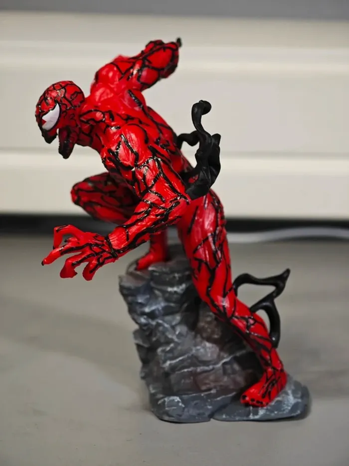 Figurine Venom : Carnage 12cm neuve avec boîte - photo numéro 3