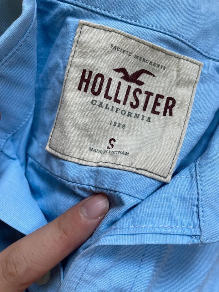 Chemise bleu claire Hollister taille S très bon état - photo numéro 3