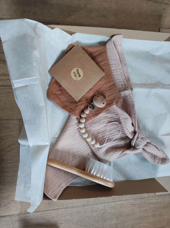 Box cadeau naissance - photo numéro 3