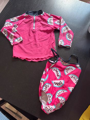 Maillot de bain et t-shirt uv