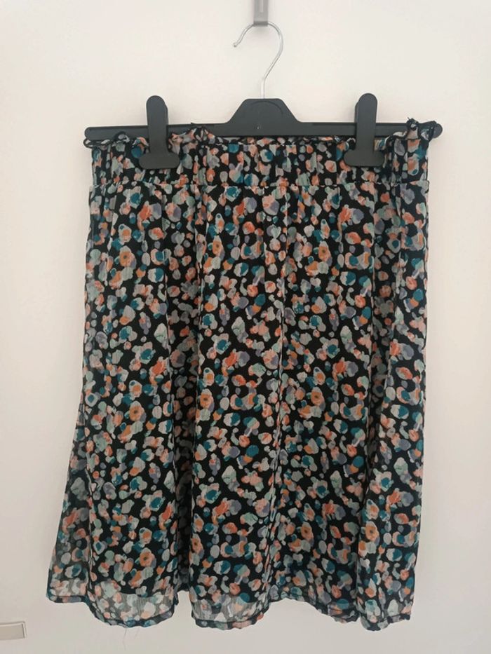 Jupe noire à pois multicolores Vila Taille 36 En très bon état - photo numéro 2