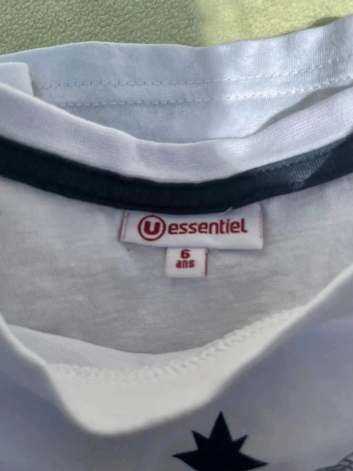 T shirt blanc imprimé taille 6 ans - photo numéro 4