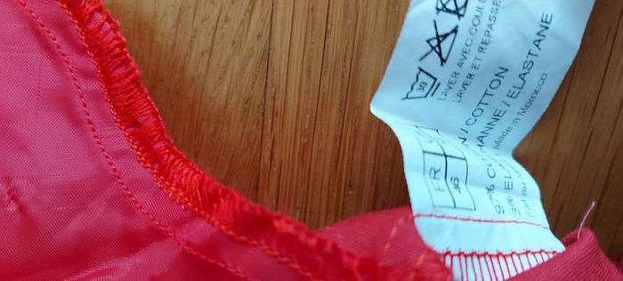 Pantacourt avec fantaisie au bas 46 taille 44 - photo numéro 7