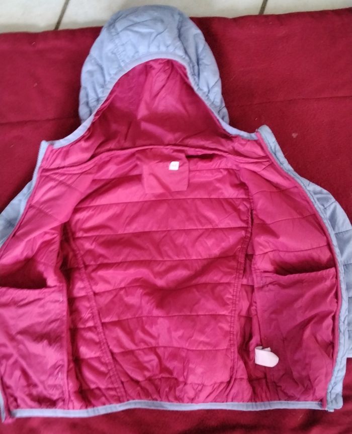 Blouson  à  capuche  , bleu  violet  ,poches  intérieure et extérieur  ,Tex  ,4 - 5 ans - photo numéro 4