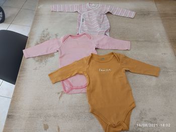 3 bodys ml différentes marques