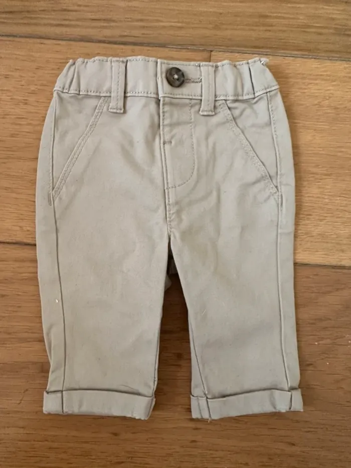 Lot pantalon beige + haut + gilet bébé 1 mois – Blanc & rayures – Mi-saison – Très bon état - photo numéro 10