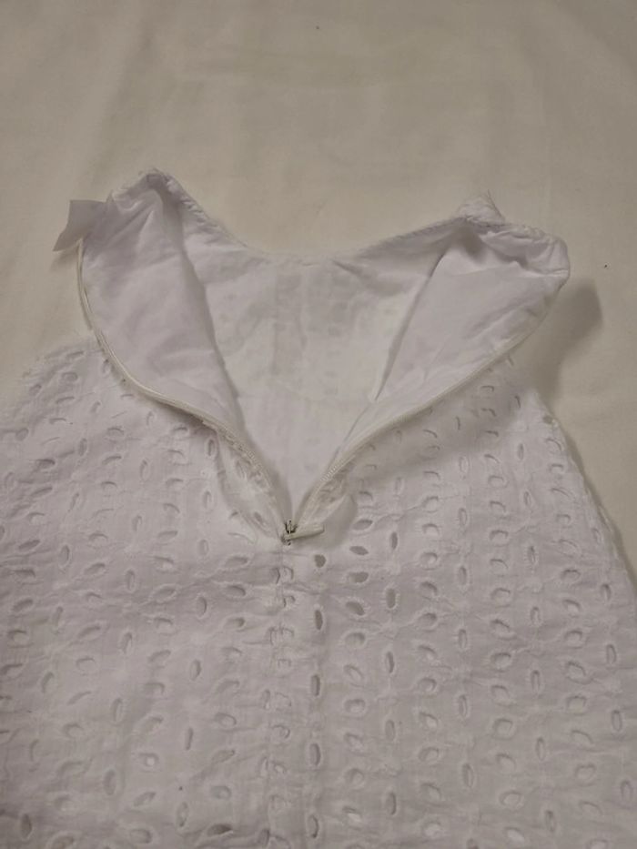 T-shirt dentelle sans manche 24mois - photo numéro 4