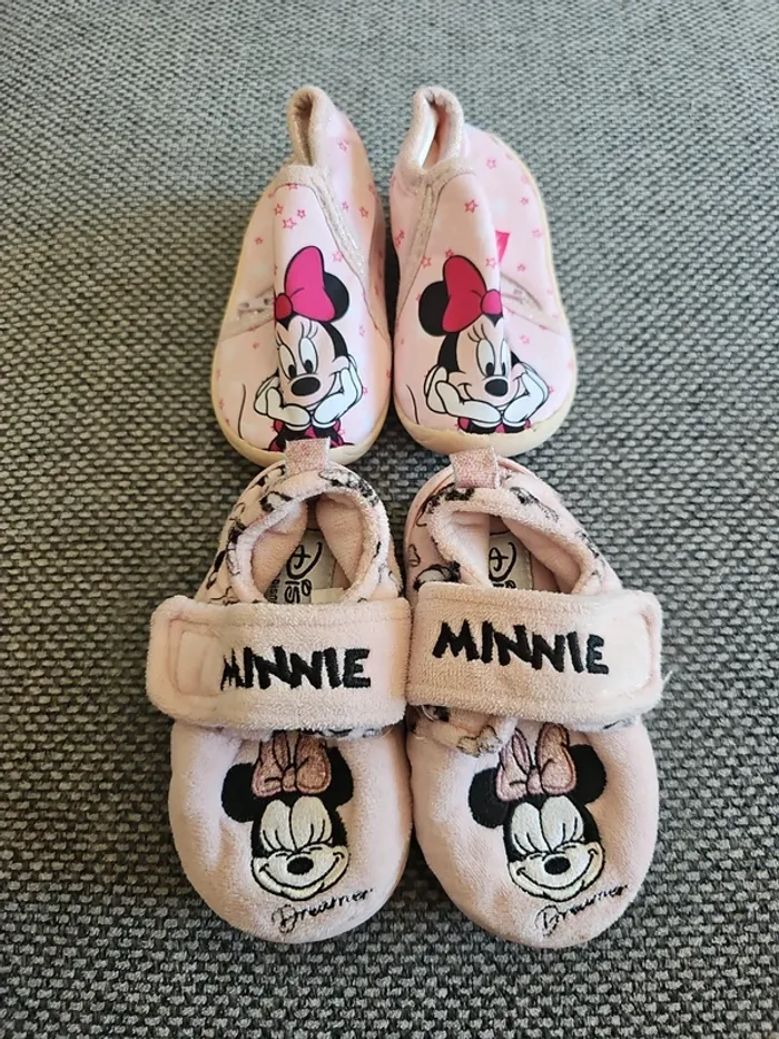 Lot chaussons Minnie 20