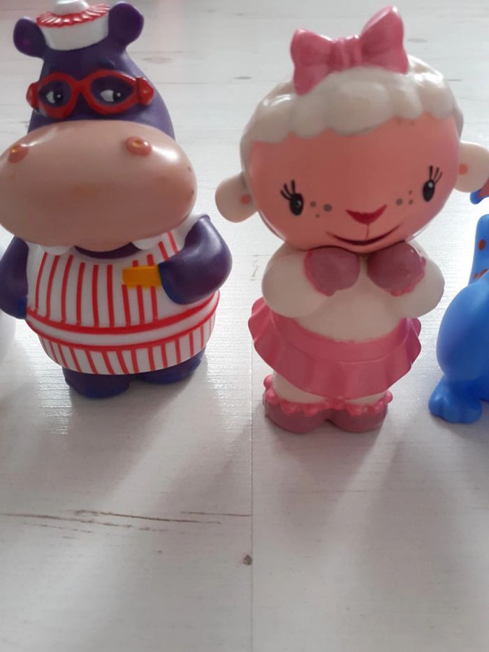 5 figurines Doc la peluche de Disney store