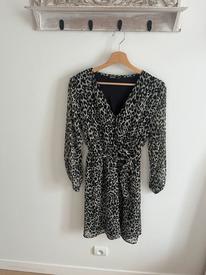 Robe femme léopard taille M. Neuve !