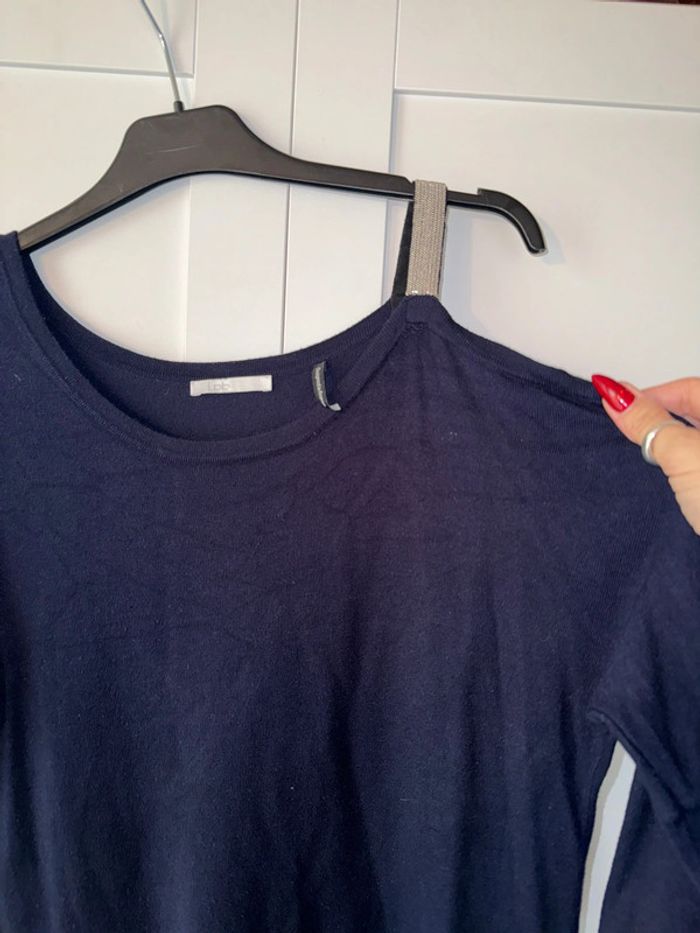Pull bleu marine, 40, 42 Lpb une épaule nue - photo numéro 2