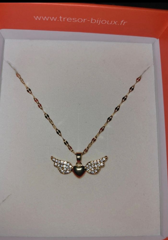 Colliers en acier inoxydable avec
pendentif - photo numéro 2