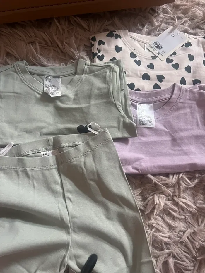 Lot de pyjamas - photo numéro 2
