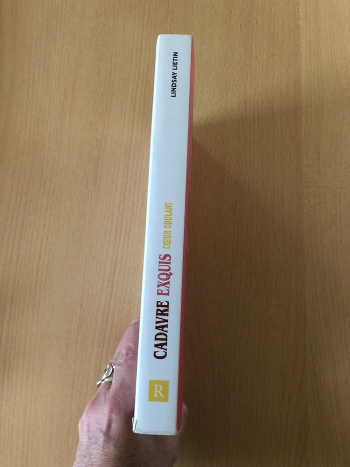 Livre Cosy Mystery « Cadavre exquis cœur coulant » - photo numéro 3