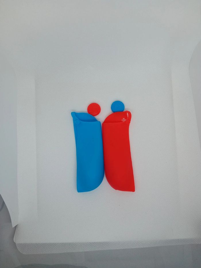 Protection pour manette de Nintendo switch bleu et rouge - photo numéro 3