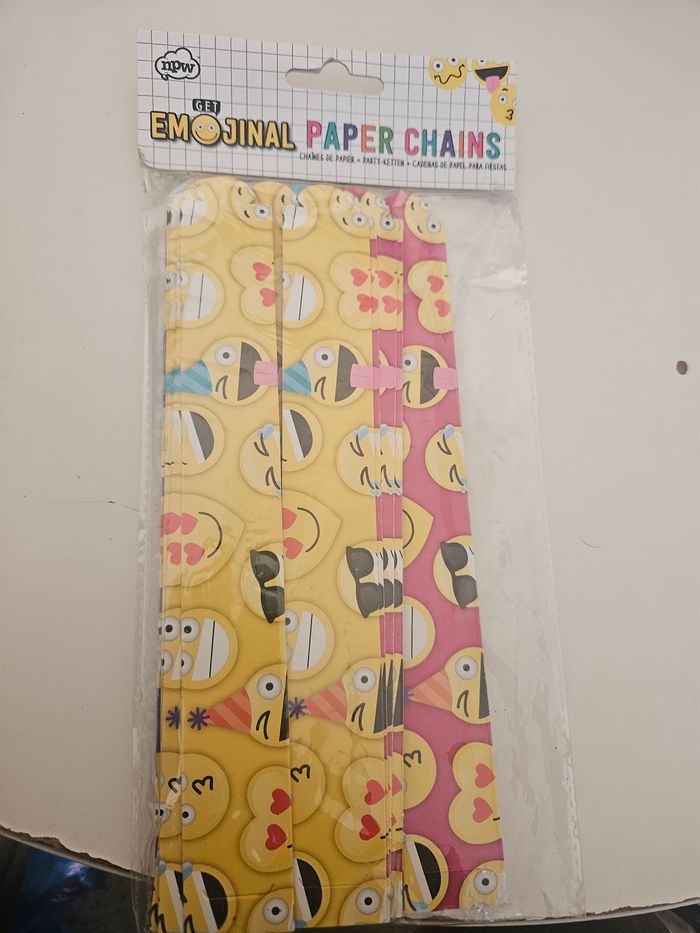 Chaînes Papier emoji