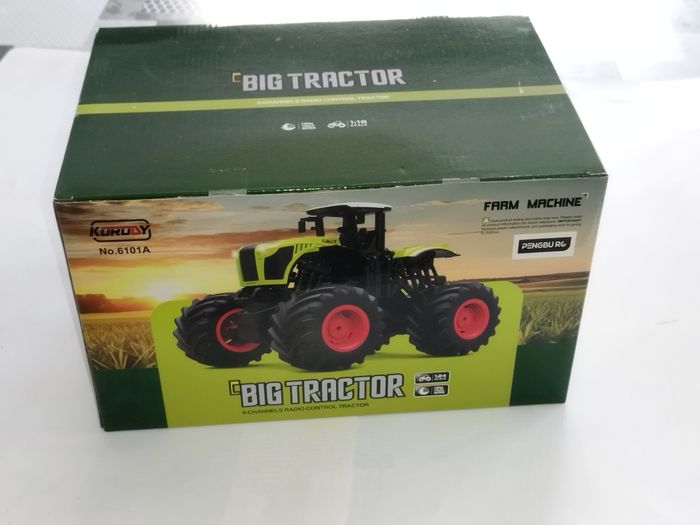 Tracteur télécommandée avec sons et lumières