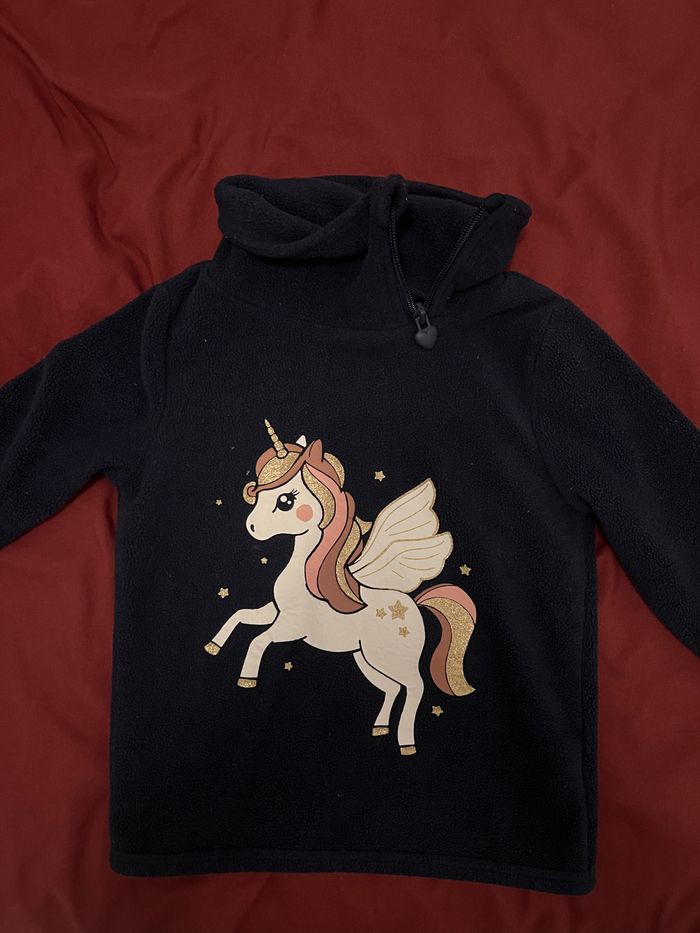 Pull licorne c&a taille 3 ans - photo numéro 2