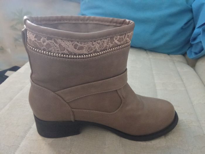 Chaussures T. 37 - photo numéro 3
