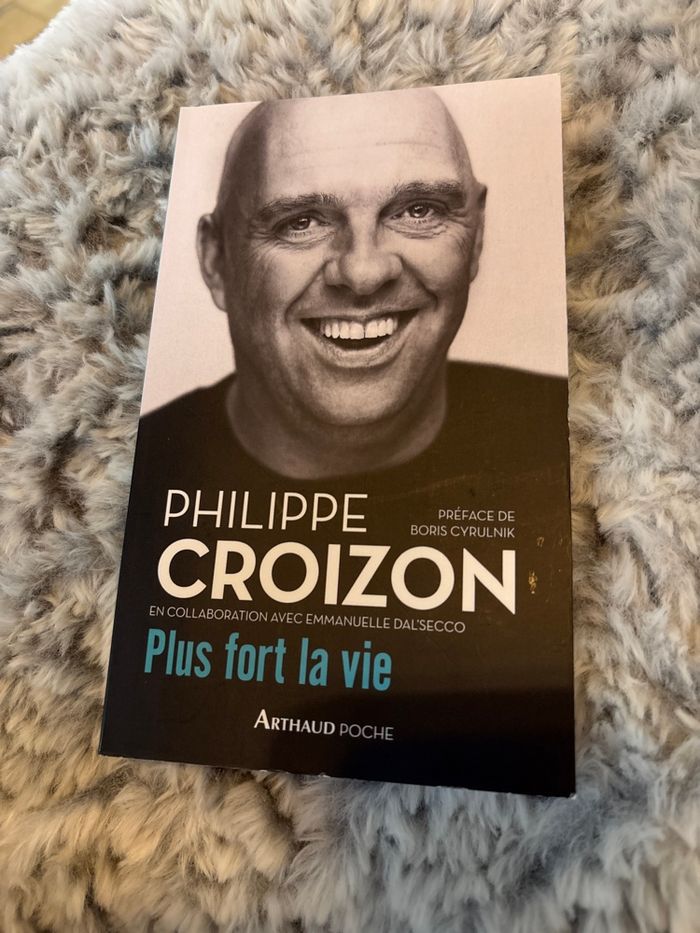 Livre Plus fort la vie