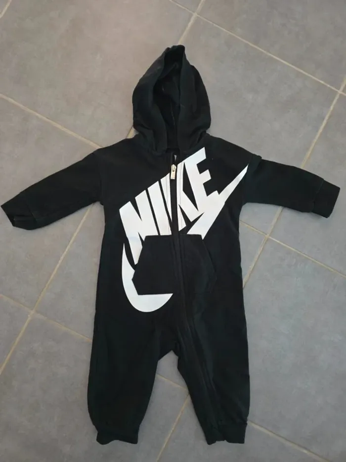 Combi ensemble Nike noir