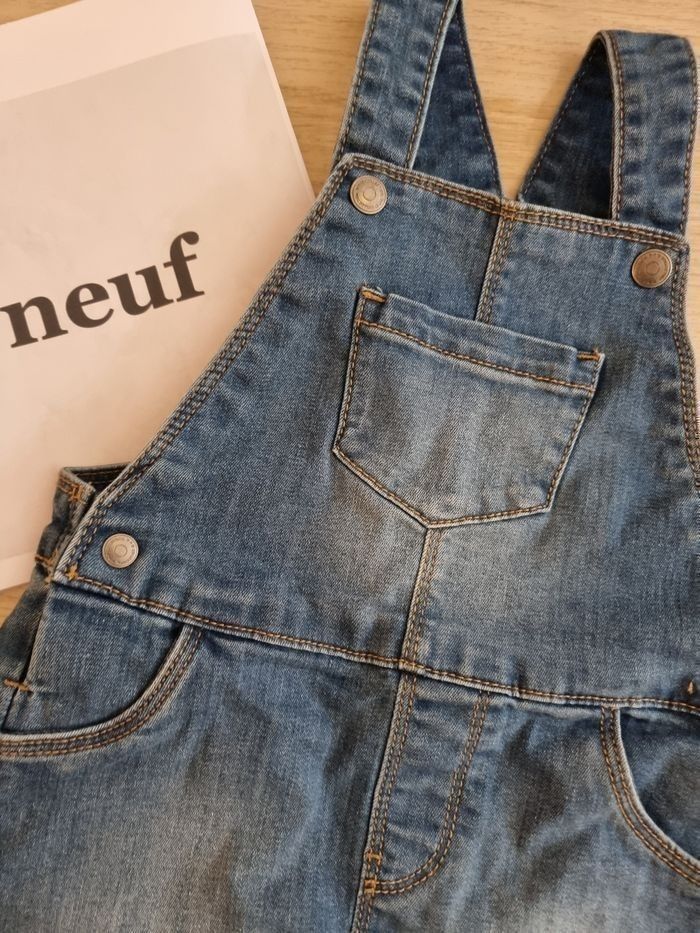 NEUVE (non portée) 🏷💙😍🤩superbe salopette 18 mois garçon 💙👌🤩😍🏷 - photo numéro 3