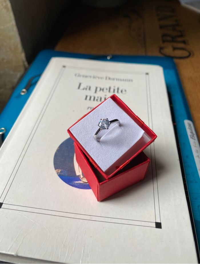 Bague brillante et raffinée boite à Cadeaux 🎁 - photo numéro 2