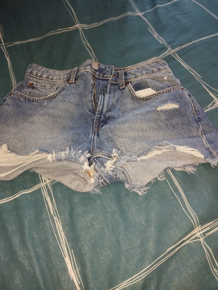 Lot de shirt fille taille 34 et 10,11 ans - photo numéro 4